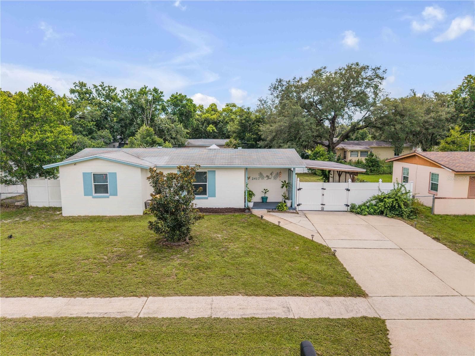 Single Family Residence at 2417 ADAMS AVE, DELTONA, photo 2 of 23