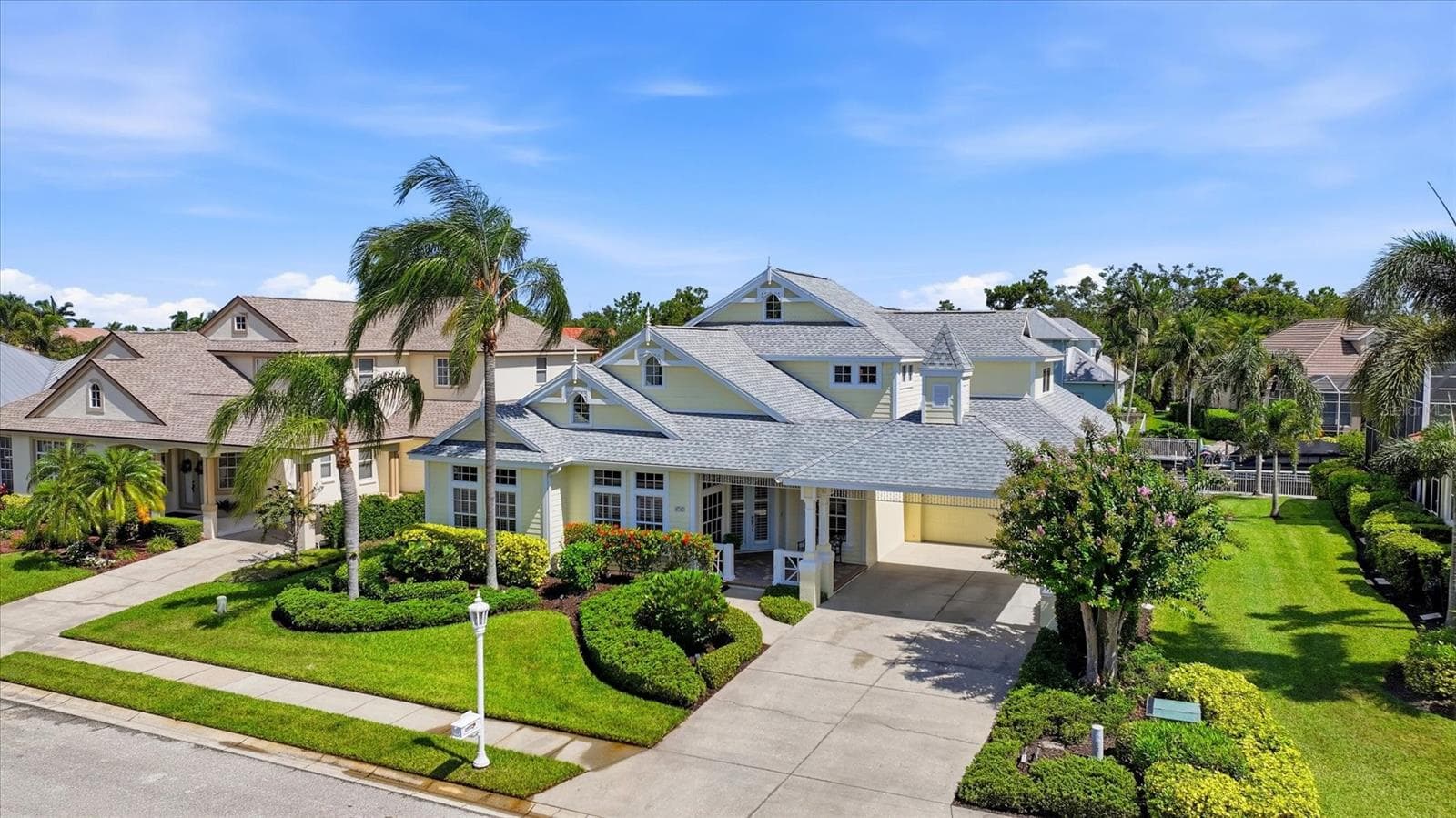 Main Front - 4747 PINNACLE DR, BRADENTON