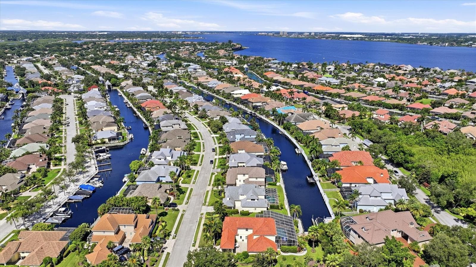 Freshwater Canals to River - 4747 PINNACLE DR, BRADENTON