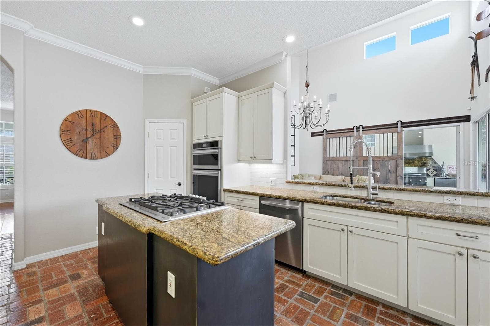 Kitchen Island - 4747 PINNACLE DR, BRADENTON