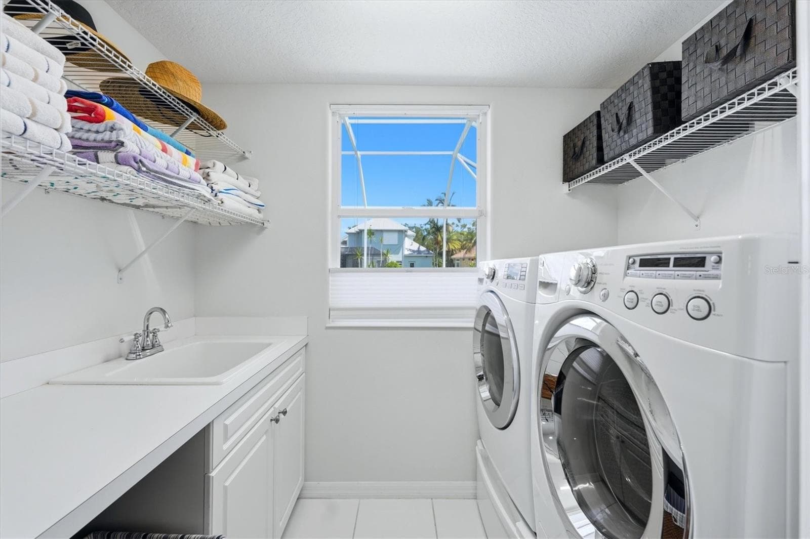 Laundry Room off Kitchen Hall - 4747 PINNACLE DR, BRADENTON