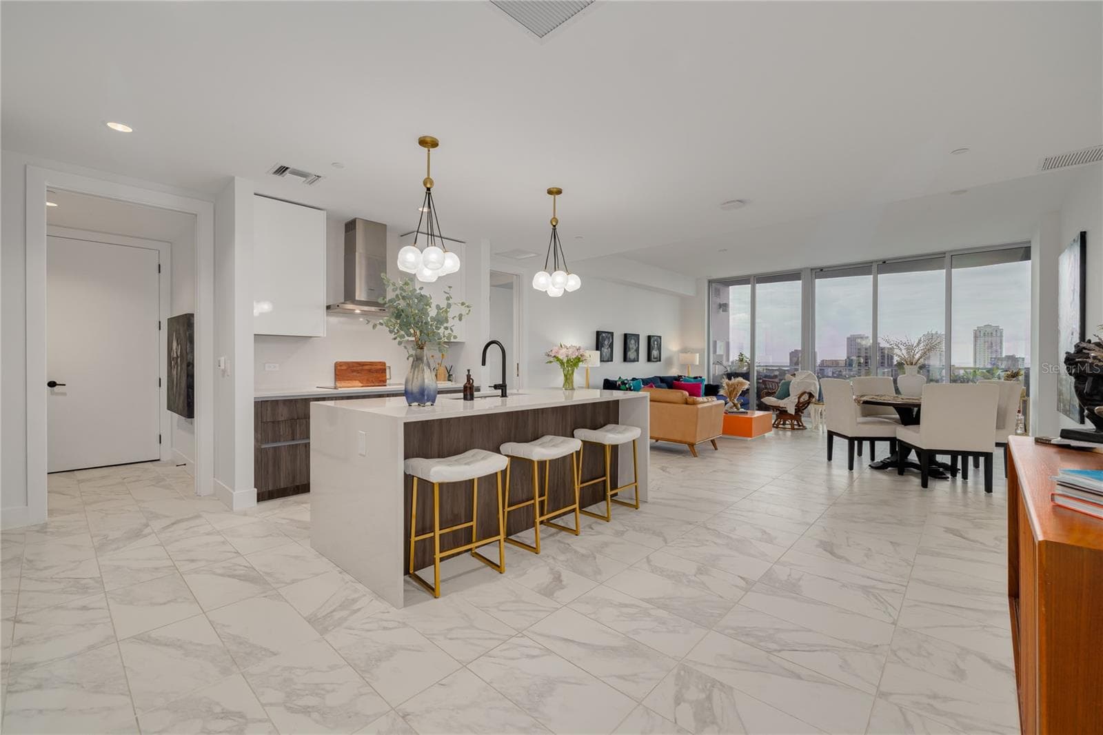 Condominium at 777 3RD AVE N #1104, ST PETERSBURG, photo 5 of 46