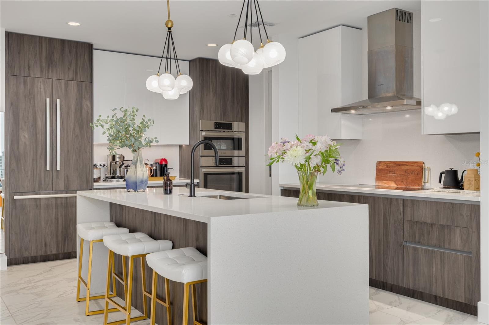 Condominium at 777 3RD AVE N #1104, ST PETERSBURG, photo 6 of 46