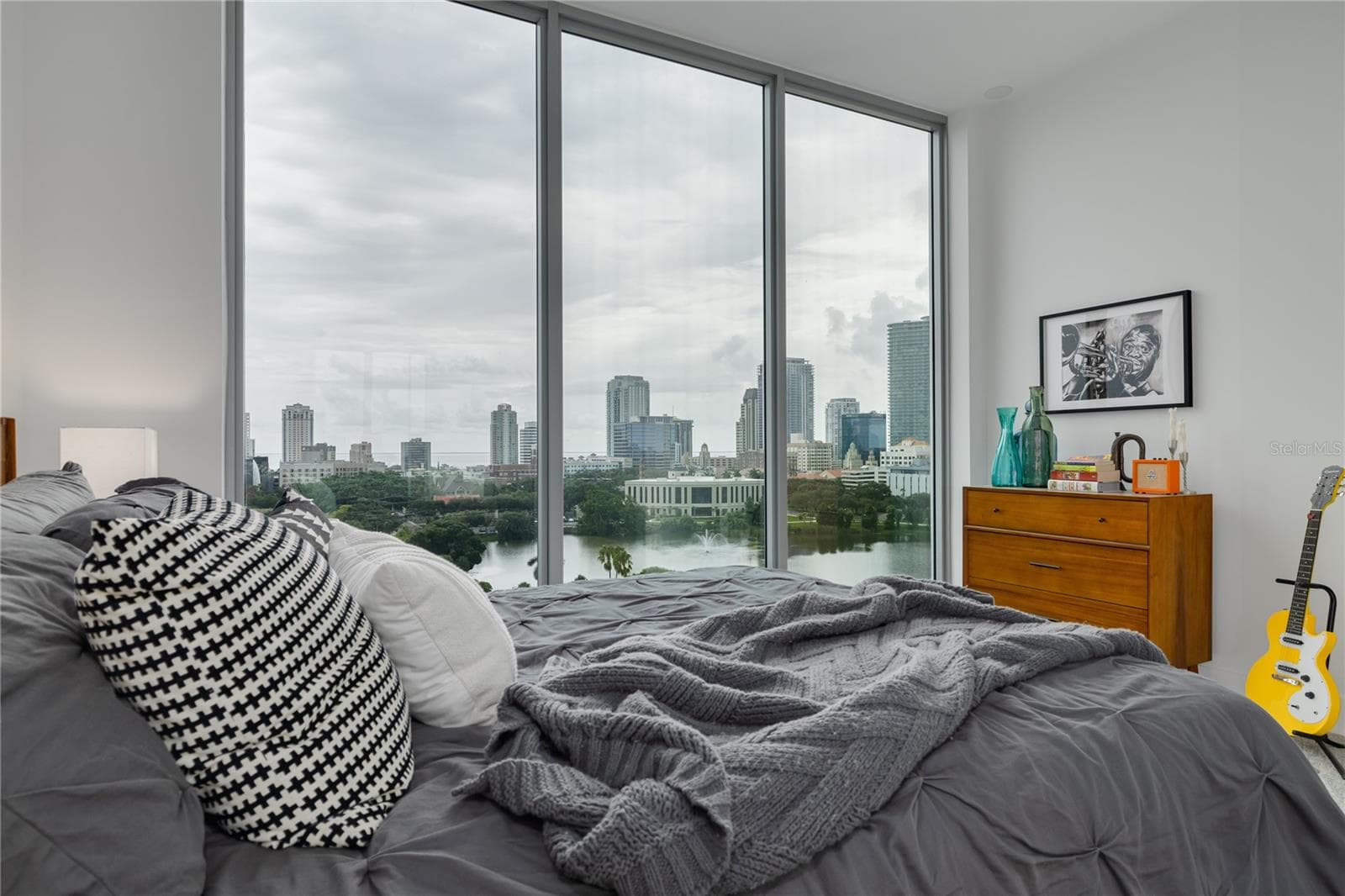 Condominium at 777 3RD AVE N #1104, ST PETERSBURG, photo 14 of 46