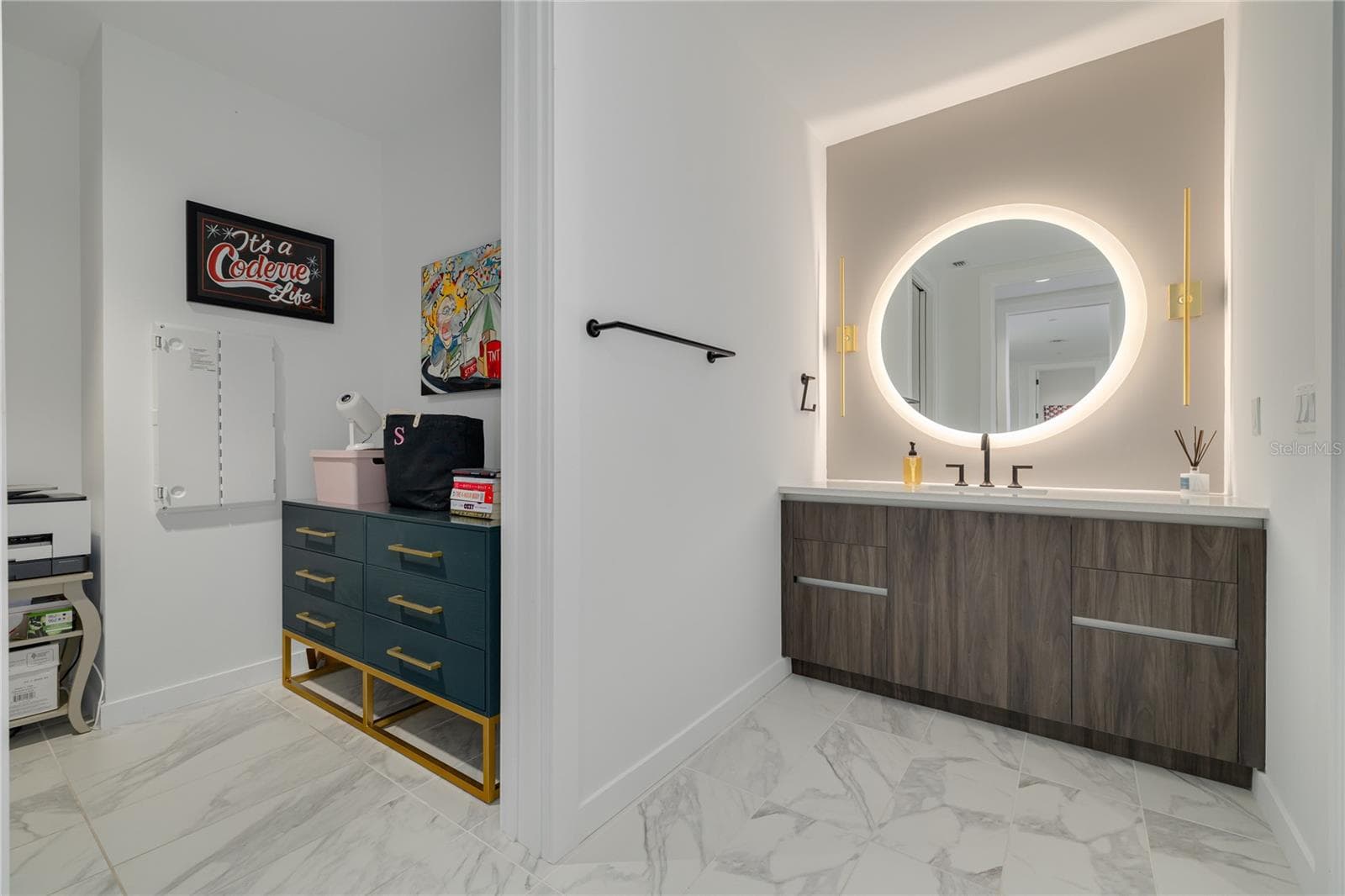 Condominium at 777 3RD AVE N #1104, ST PETERSBURG, photo 16 of 46