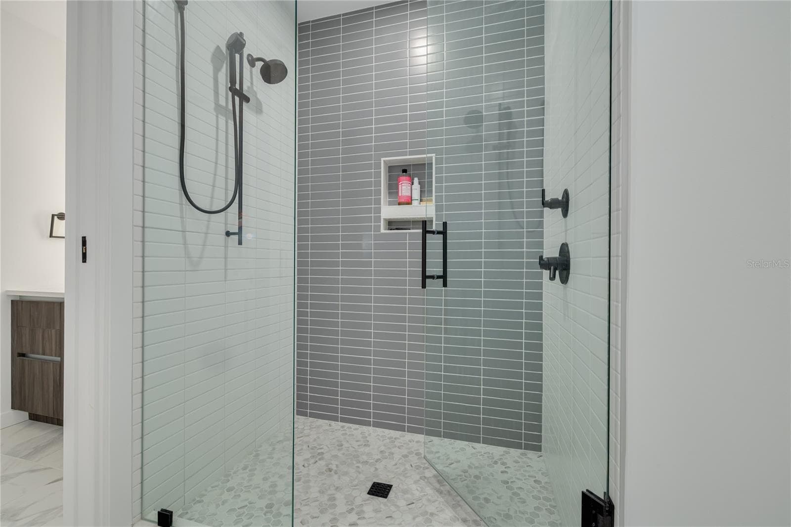 Condominium at 777 3RD AVE N #1104, ST PETERSBURG, photo 17 of 46