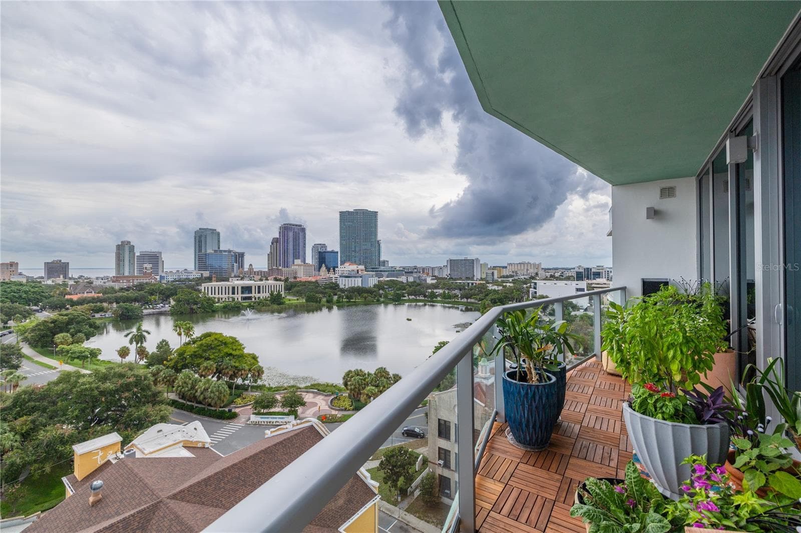 Condominium at 777 3RD AVE N #1104, ST PETERSBURG, photo 3 of 46