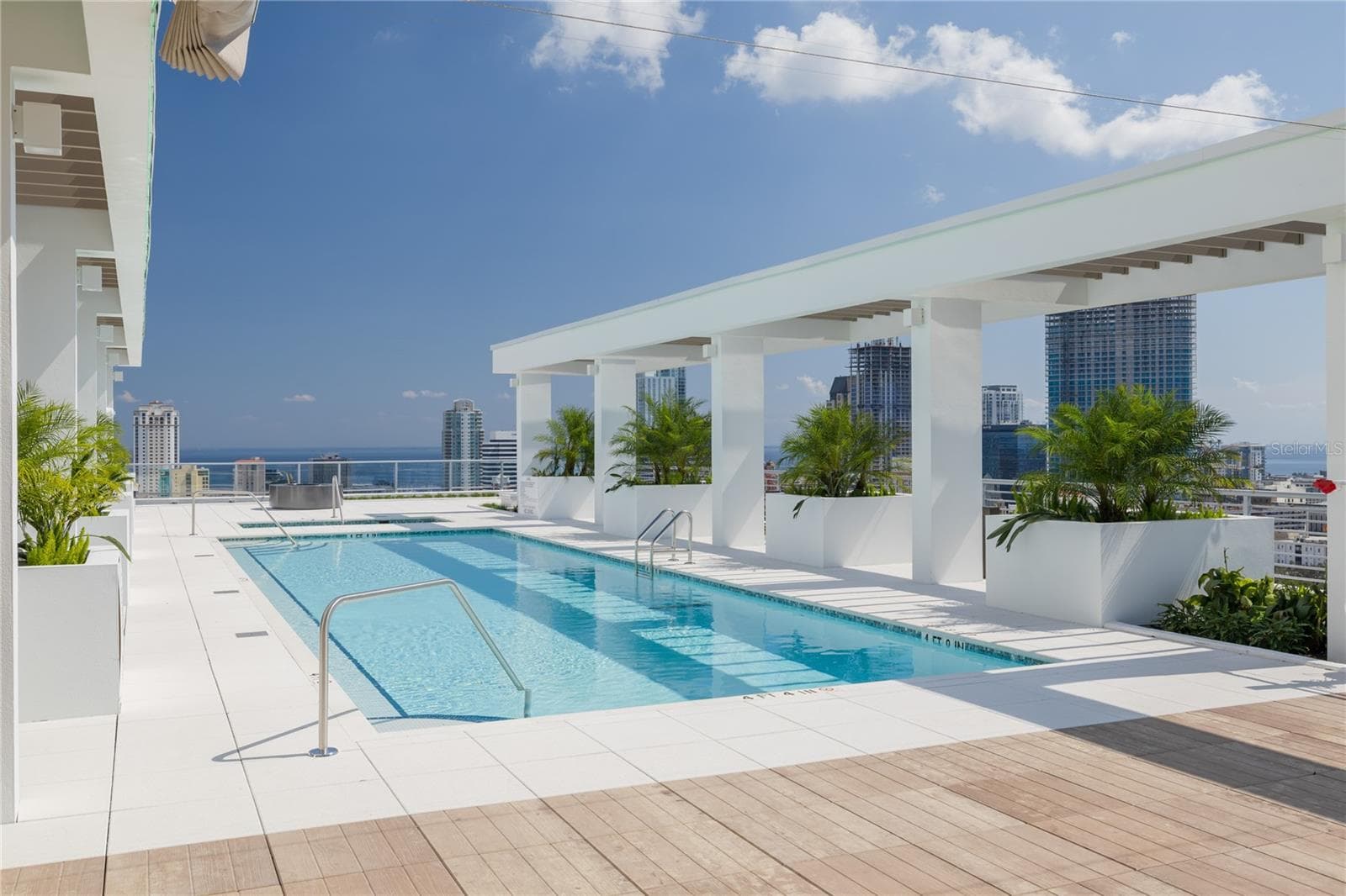 Condominium at 777 3RD AVE N #1104, ST PETERSBURG, photo 27 of 46