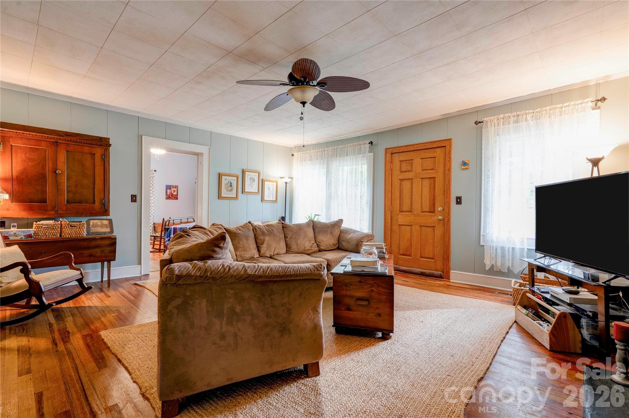 Living Room - 411 Pleasant Ridge Church Road, Shelby
