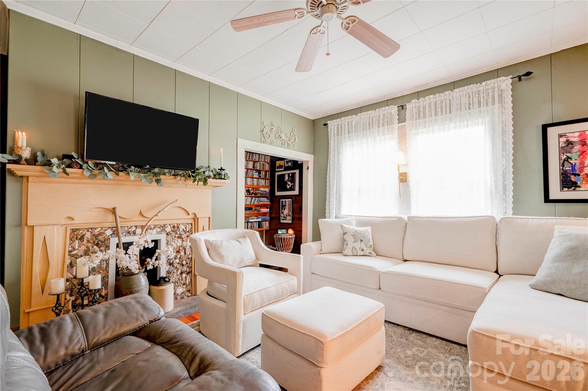Family Room - 411 Pleasant Ridge Church Road, Shelby