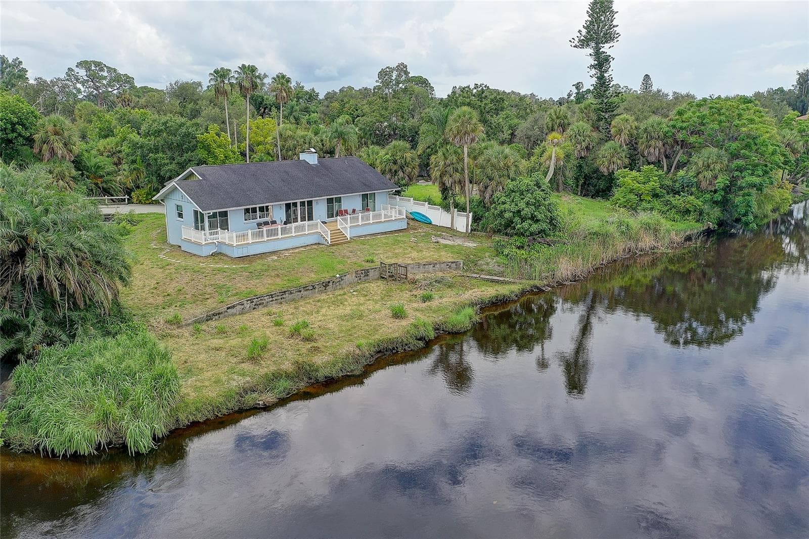 Single Family Residence at 3214 N SECLUSION DR, SARASOTA, photo 3 of 45