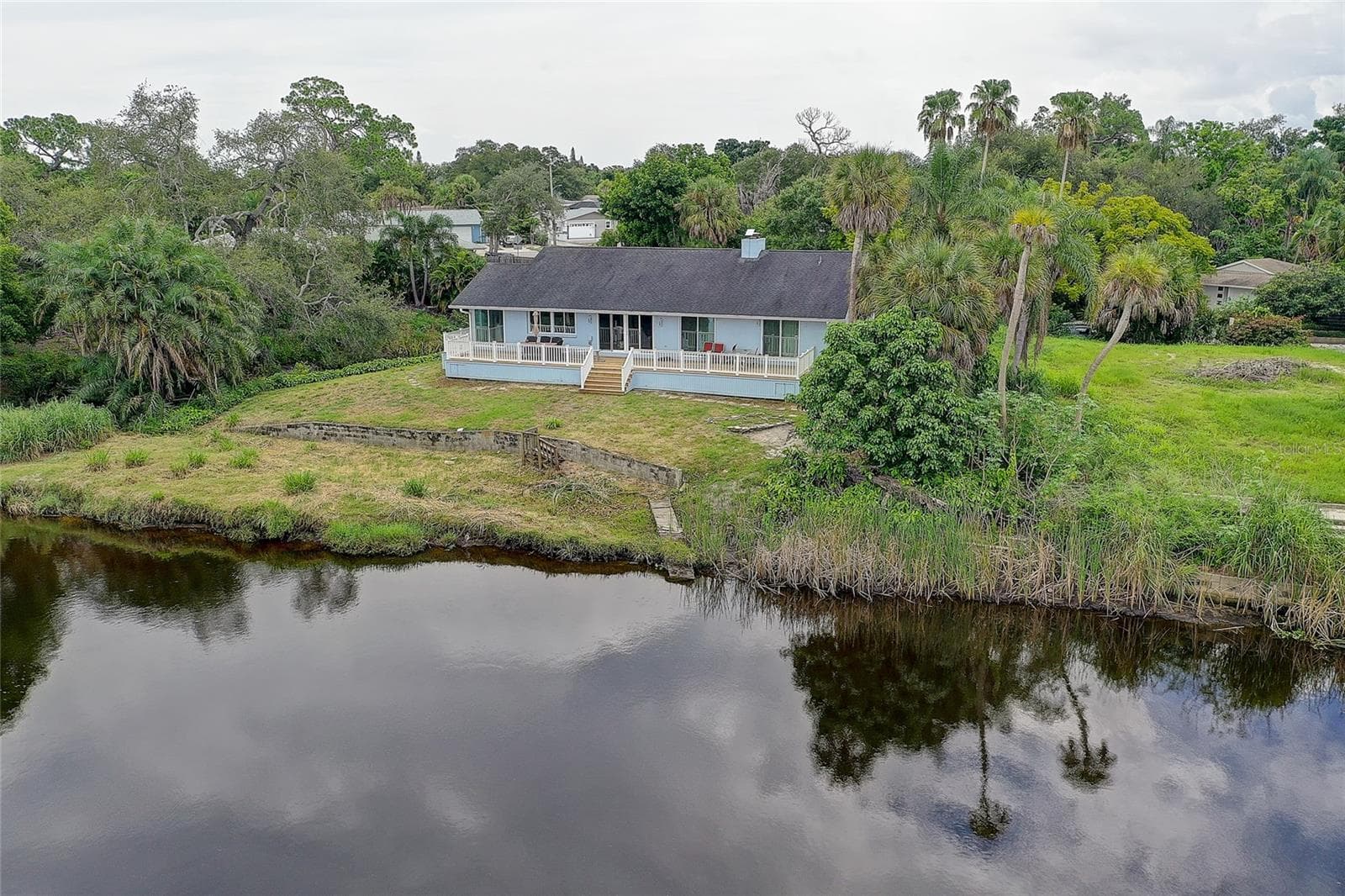 Single Family Residence at 3214 N SECLUSION DR, SARASOTA, photo 4 of 45