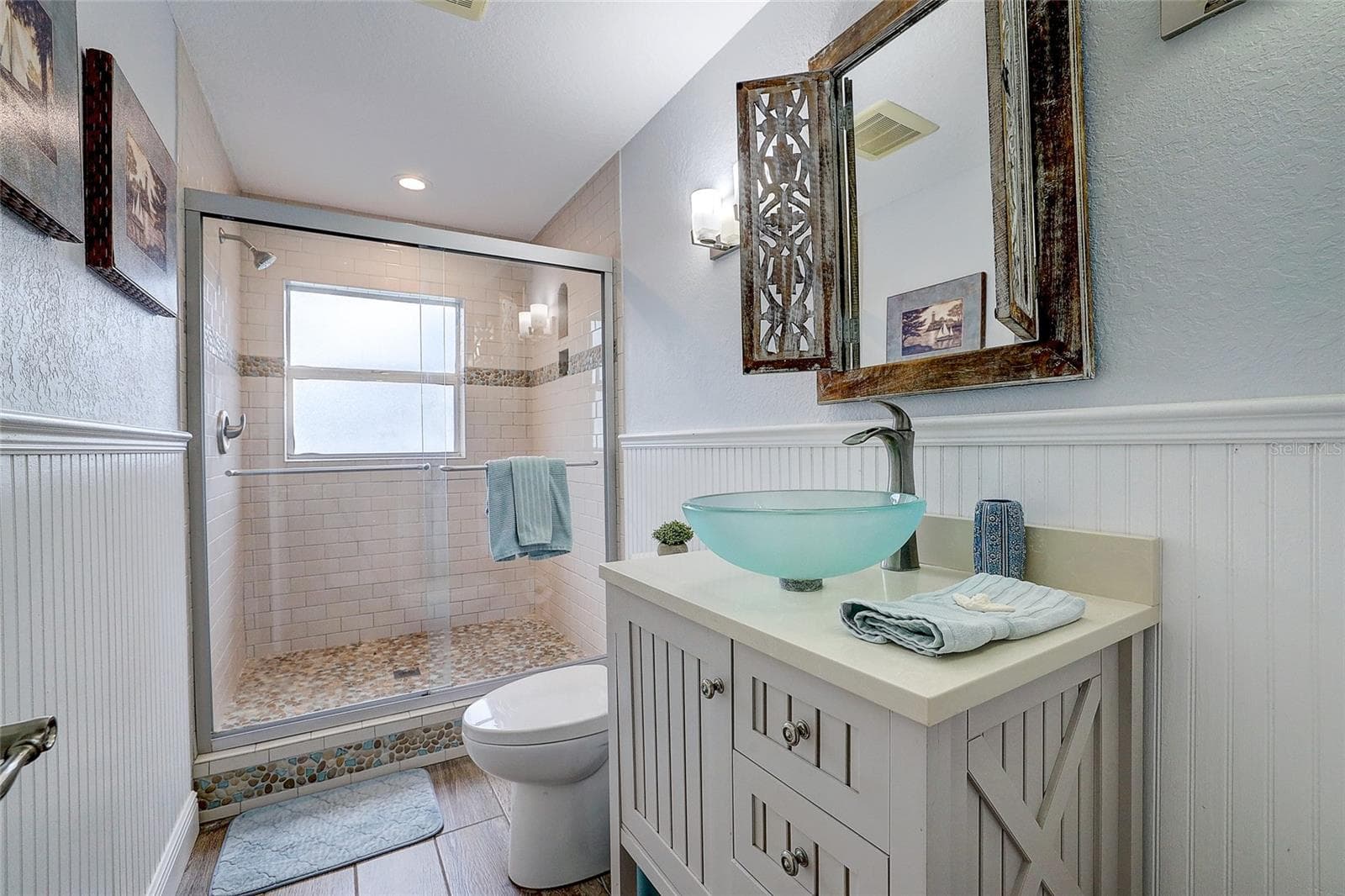 Guest Bath - 3214 N SECLUSION DR, SARASOTA