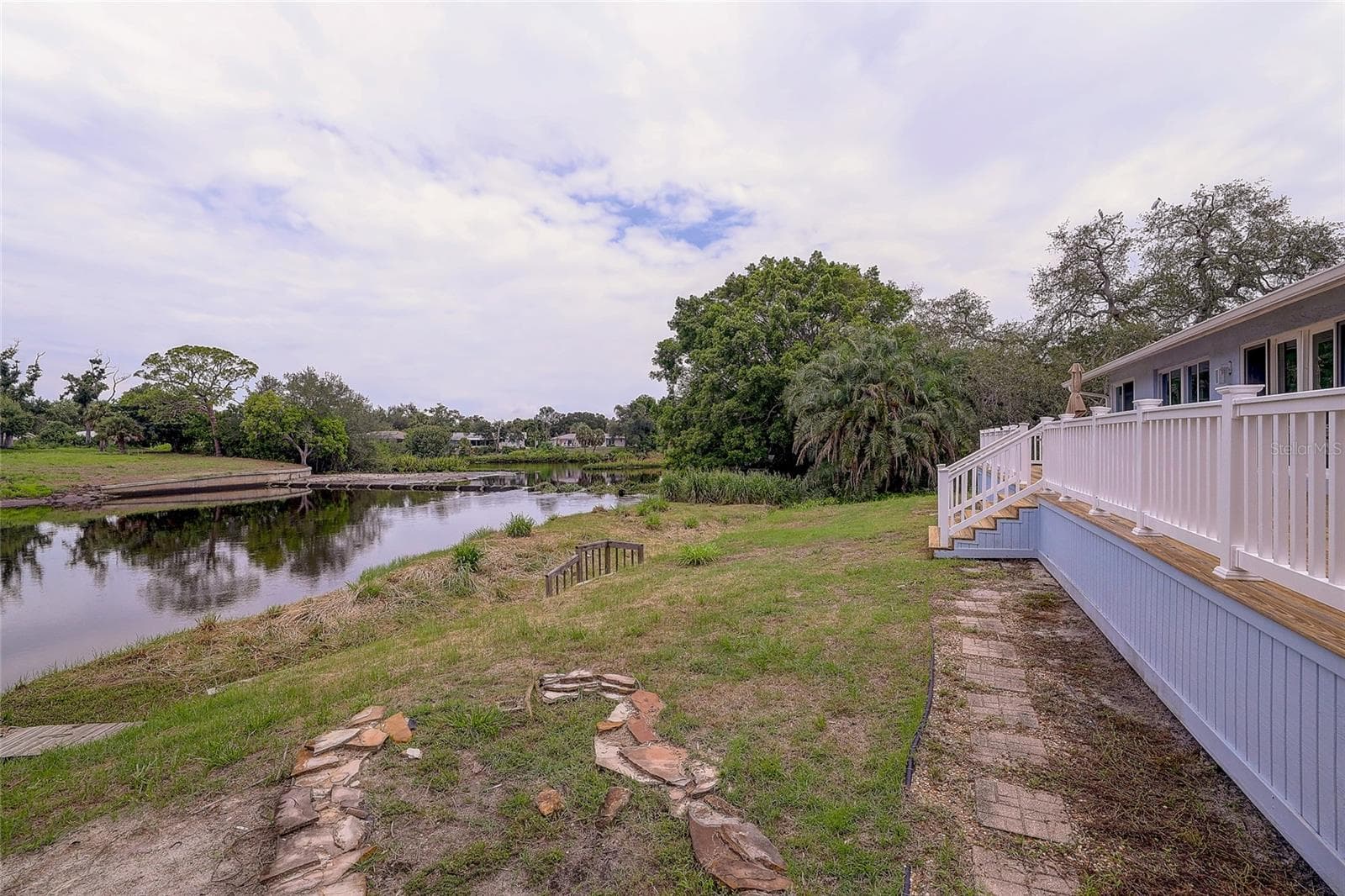 Single Family Residence at 3214 N SECLUSION DR, SARASOTA, photo 32 of 45