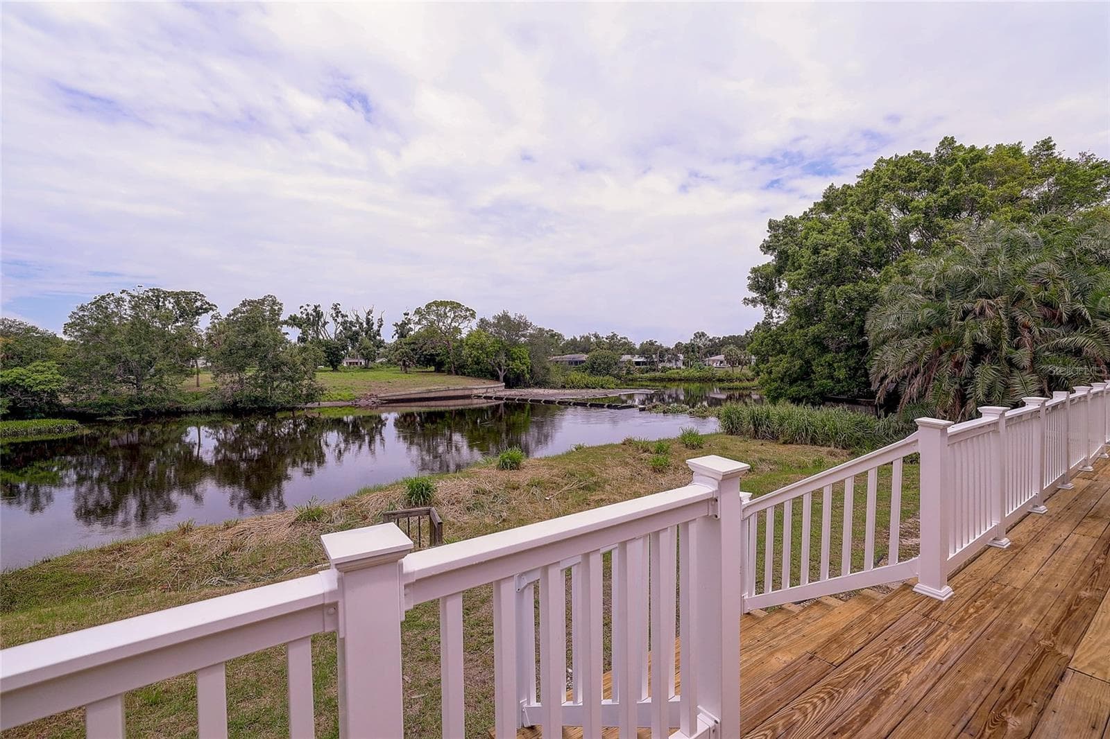 Single Family Residence at 3214 N SECLUSION DR, SARASOTA, photo 36 of 45