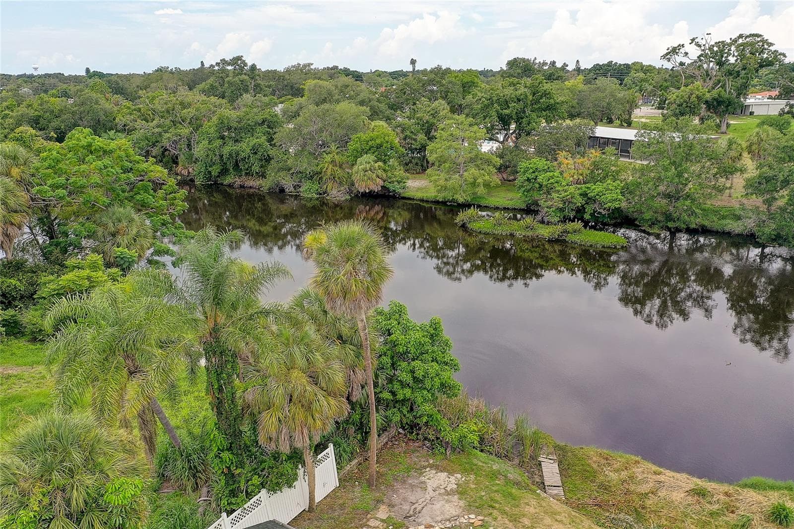 Single Family Residence at 3214 N SECLUSION DR, SARASOTA, photo 39 of 45