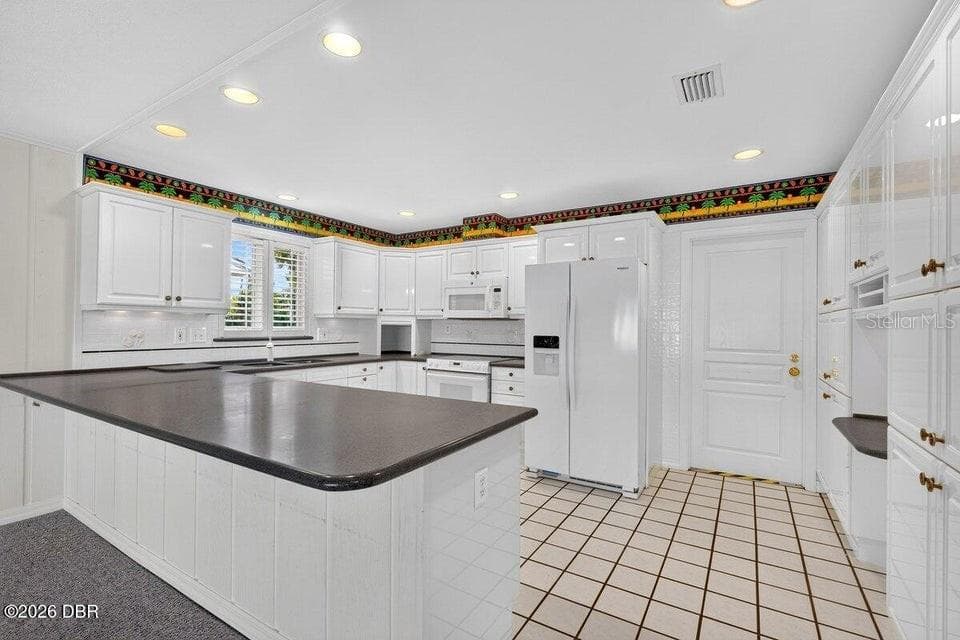 Single Family Residence at 448 RIVERSIDE DR, ORMOND BEACH, photo 11 of 29