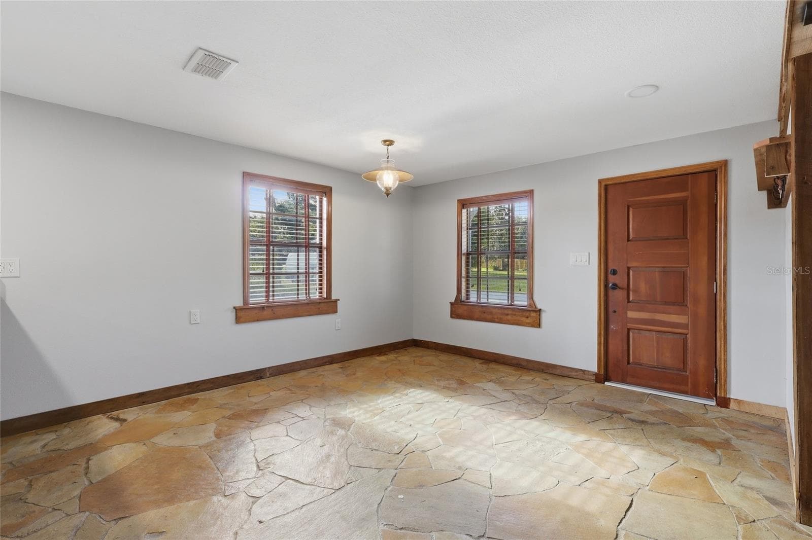 Single Family Residence at 37715 DIXIE AVE, DADE CITY, photo 10 of 27