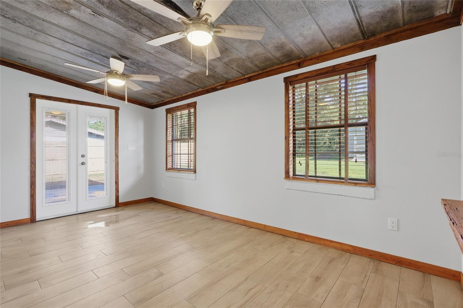Single Family Residence at 37715 DIXIE AVE, DADE CITY, photo 9 of 27