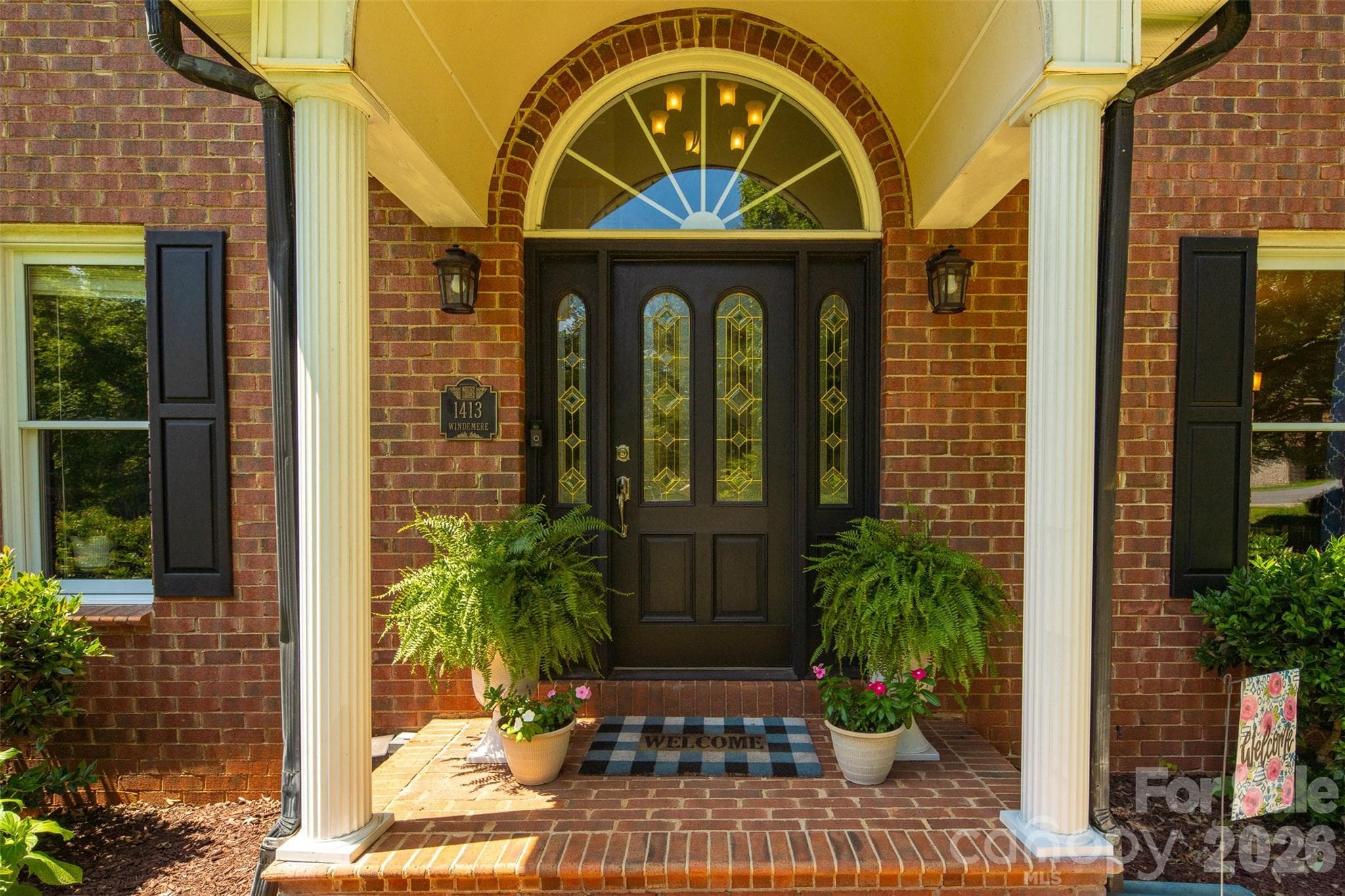 Single Family Residence at 1413 Windemere Lane, Hickory, photo 3 of 48