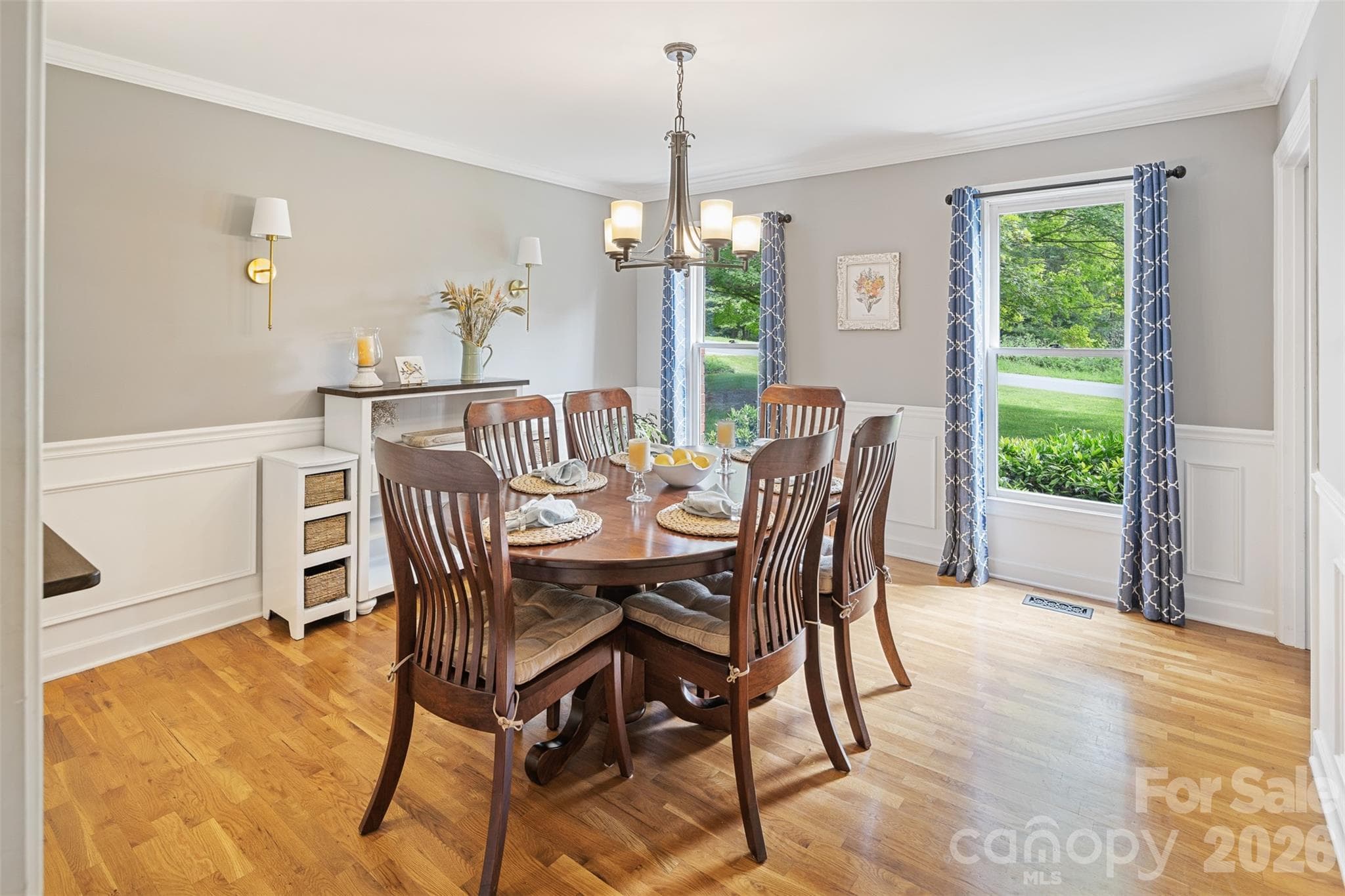 Single Family Residence at 1413 Windemere Lane, Hickory, photo 12 of 48