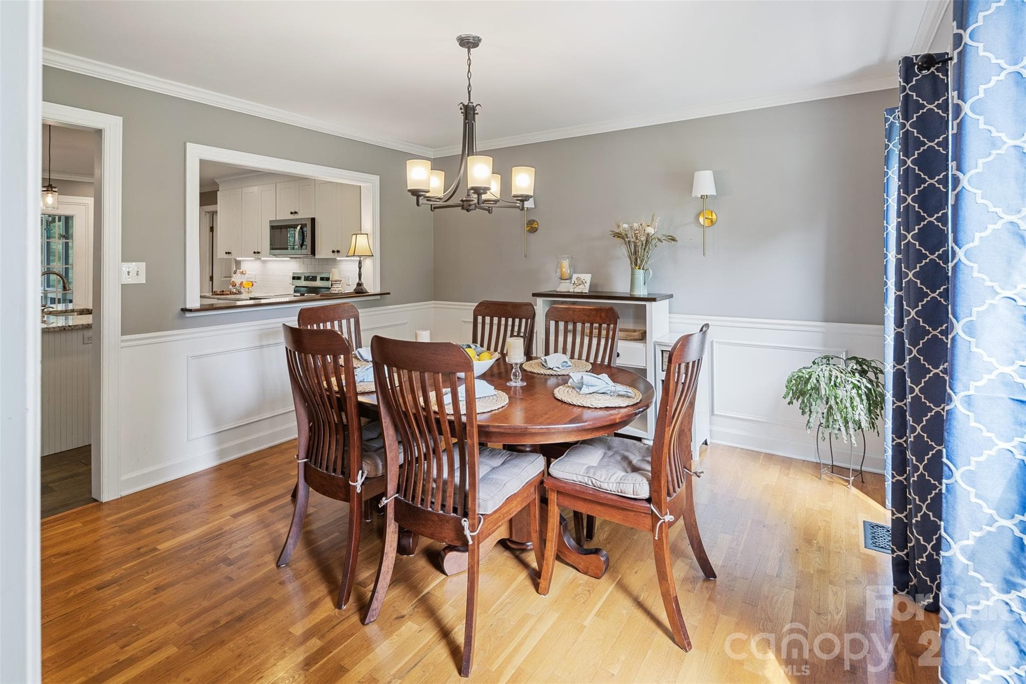 Single Family Residence at 1413 Windemere Lane, Hickory, photo 13 of 48