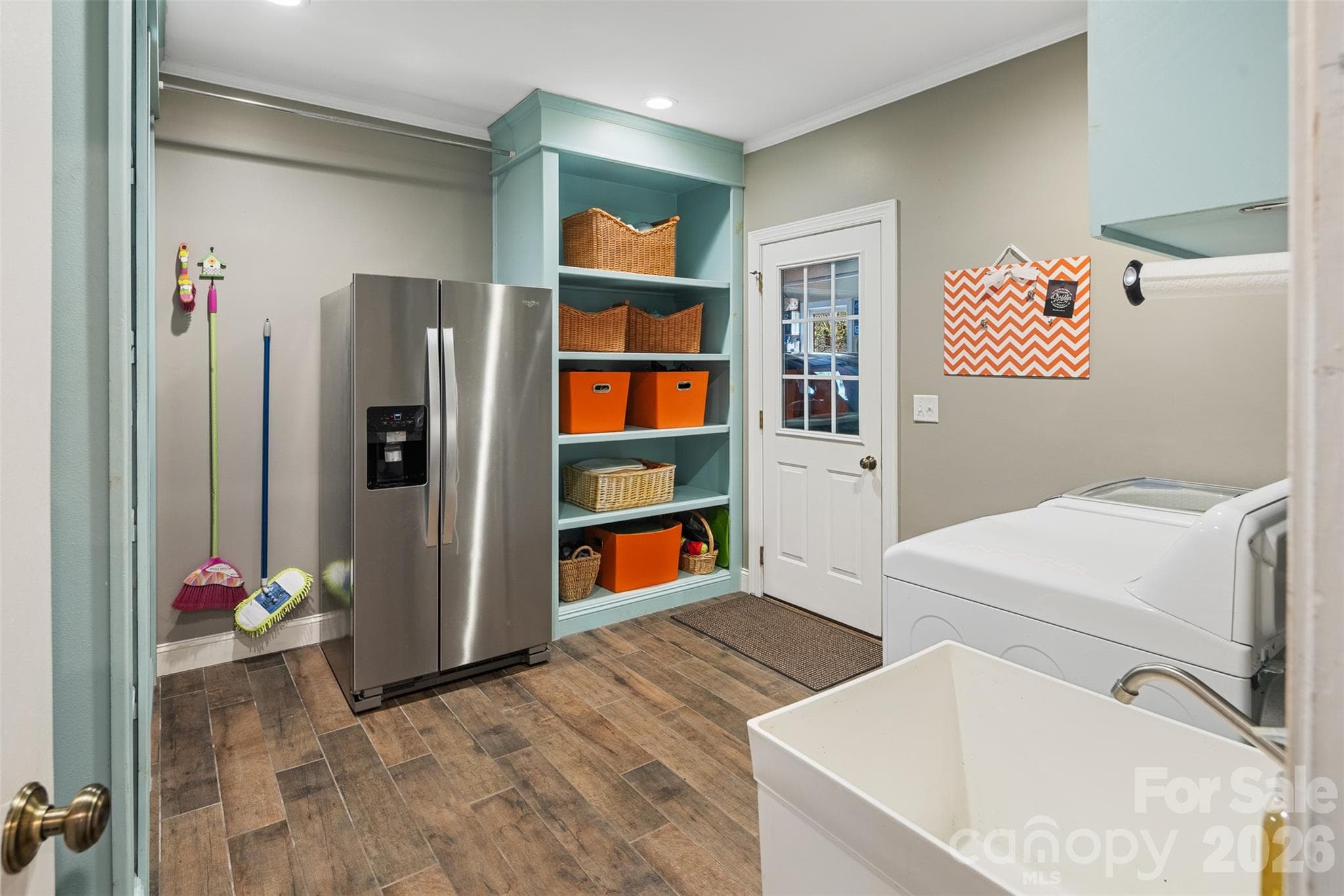 Single Family Residence at 1413 Windemere Lane, Hickory, photo 18 of 48