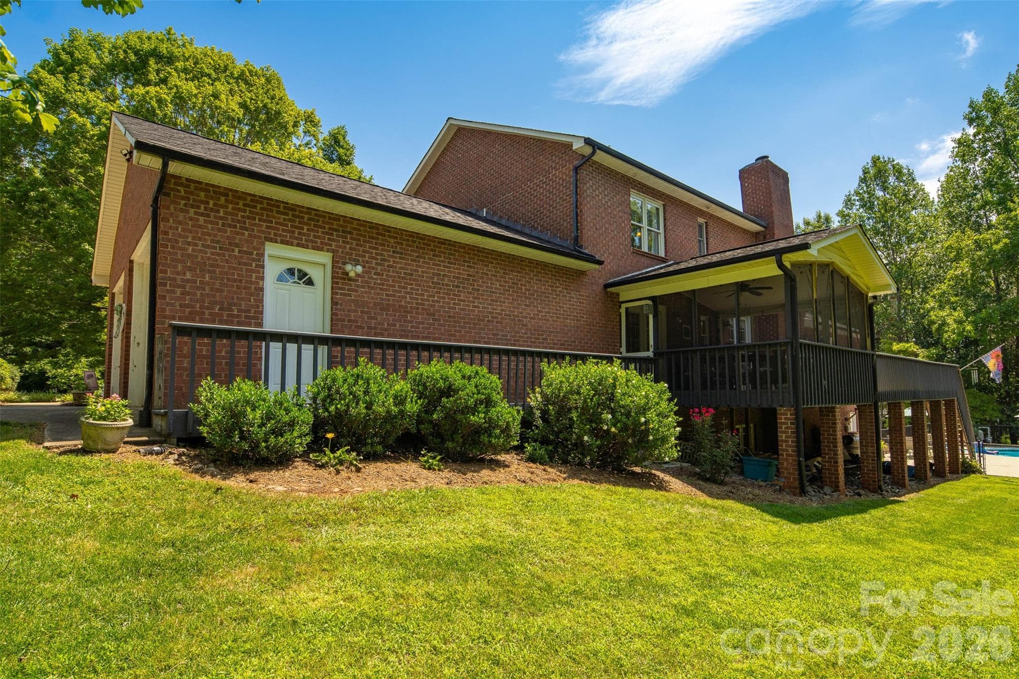 Single Family Residence at 1413 Windemere Lane, Hickory, photo 47 of 48