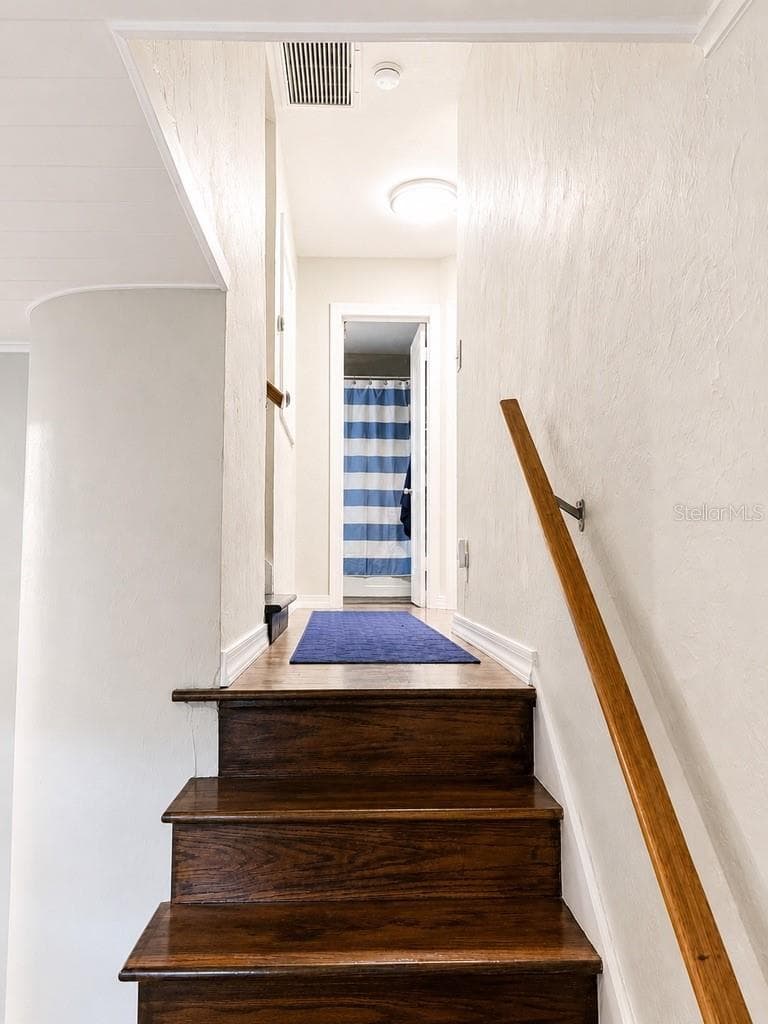 Stairs from 1st to 2nd floor - 926 29TH ST N, ST PETERSBURG