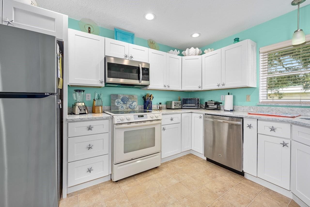 Single Family Residence at 311 ACACIA DR, PORT ORANGE, photo 13 of 31