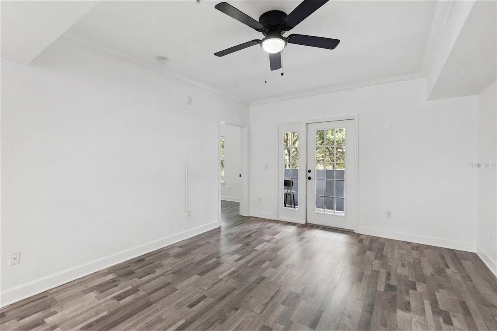Living Room - 300 E SOUTH ST #2001, ORLANDO