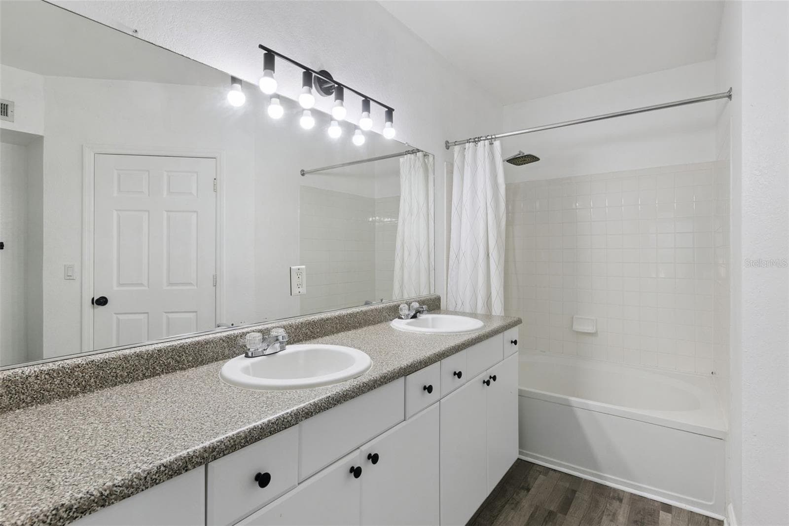 Primary Bath - 300 E SOUTH ST #2001, ORLANDO
