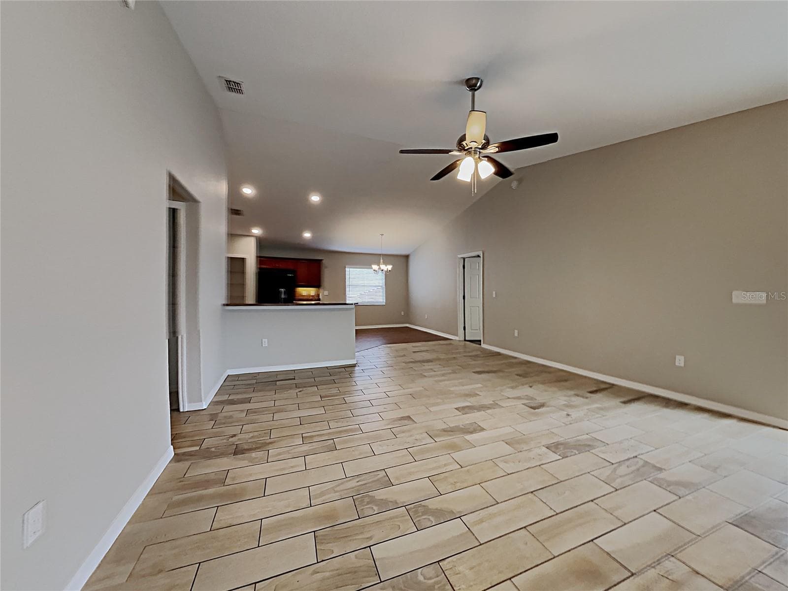 Single Family Residence at 3030 GRAND PRESERVE BLVD, MULBERRY, photo 3 of 21