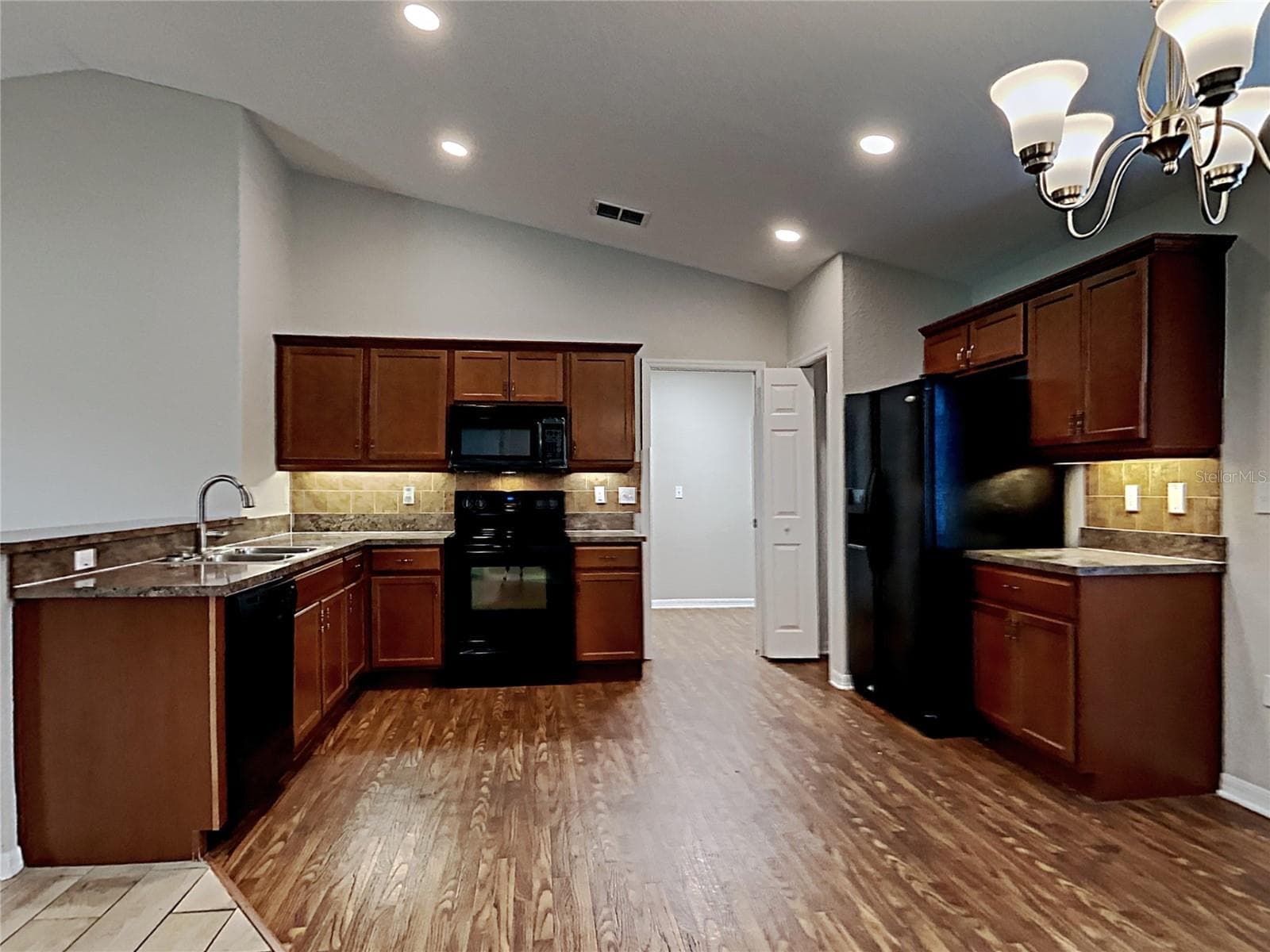 Single Family Residence at 3030 GRAND PRESERVE BLVD, MULBERRY, photo 4 of 21
