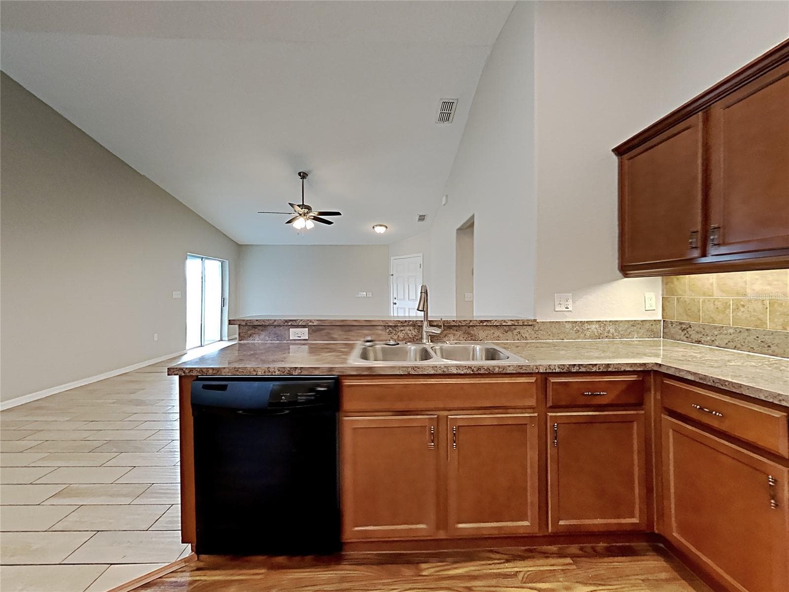 Single Family Residence at 3030 GRAND PRESERVE BLVD, MULBERRY, photo 6 of 21