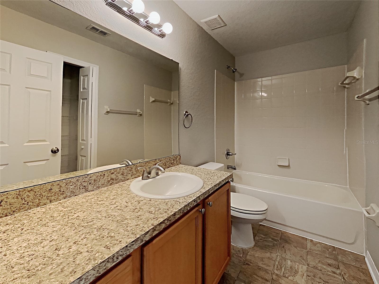 Single Family Residence at 3030 GRAND PRESERVE BLVD, MULBERRY, photo 18 of 21