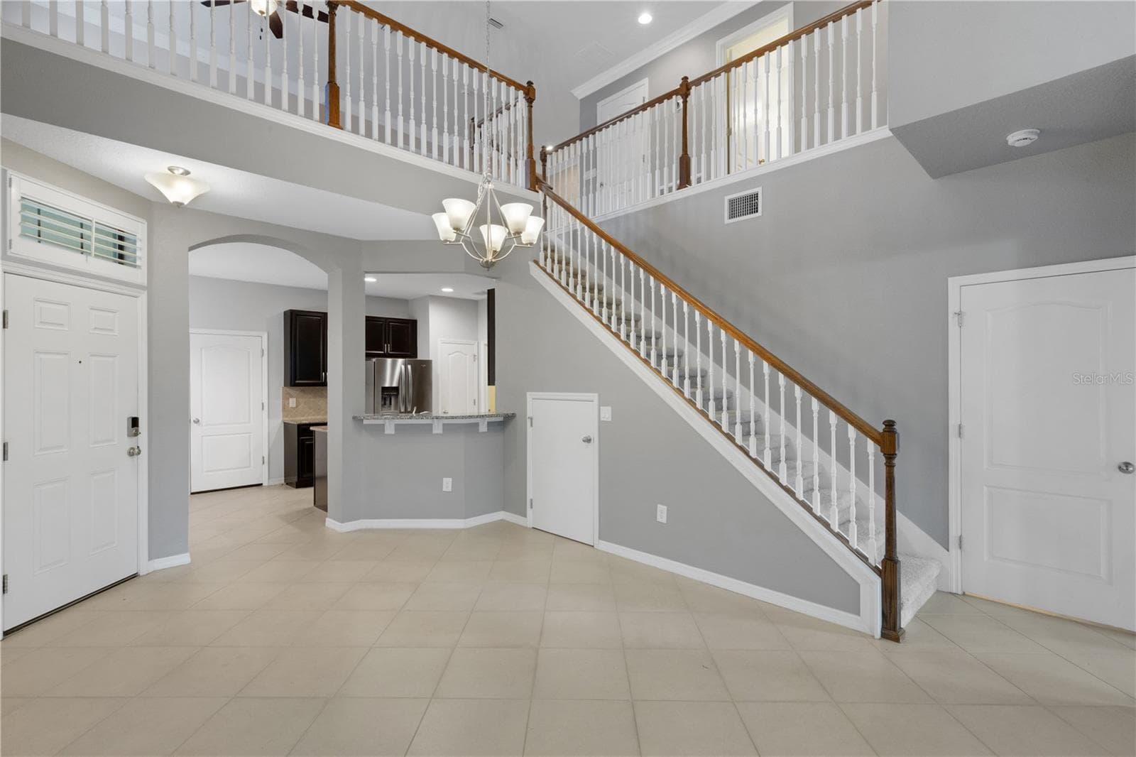 Townhouse at 5166 BAY ISLE CIR, CLEARWATER, photo 8 of 67