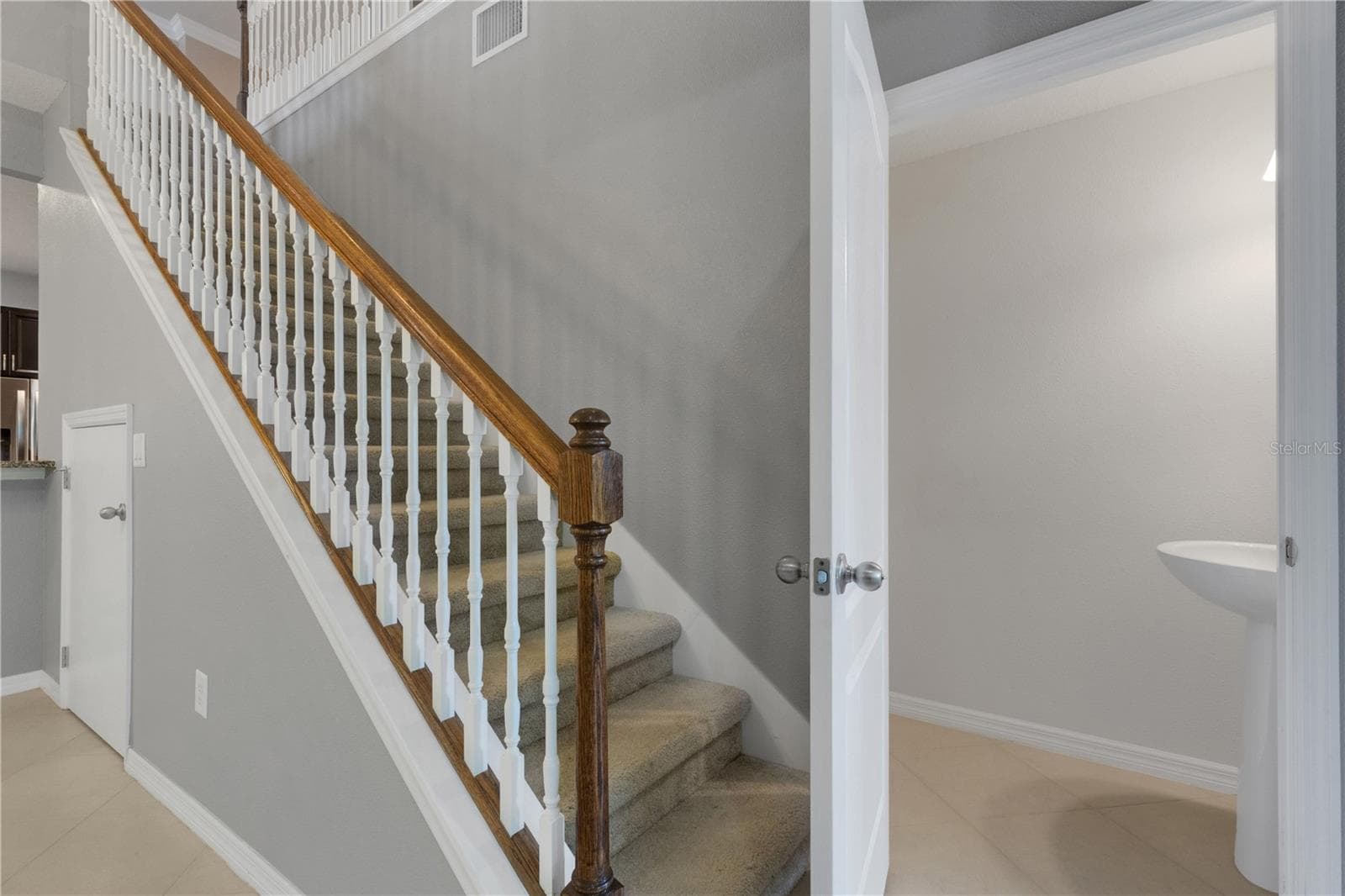 Townhouse at 5166 BAY ISLE CIR, CLEARWATER, photo 29 of 67