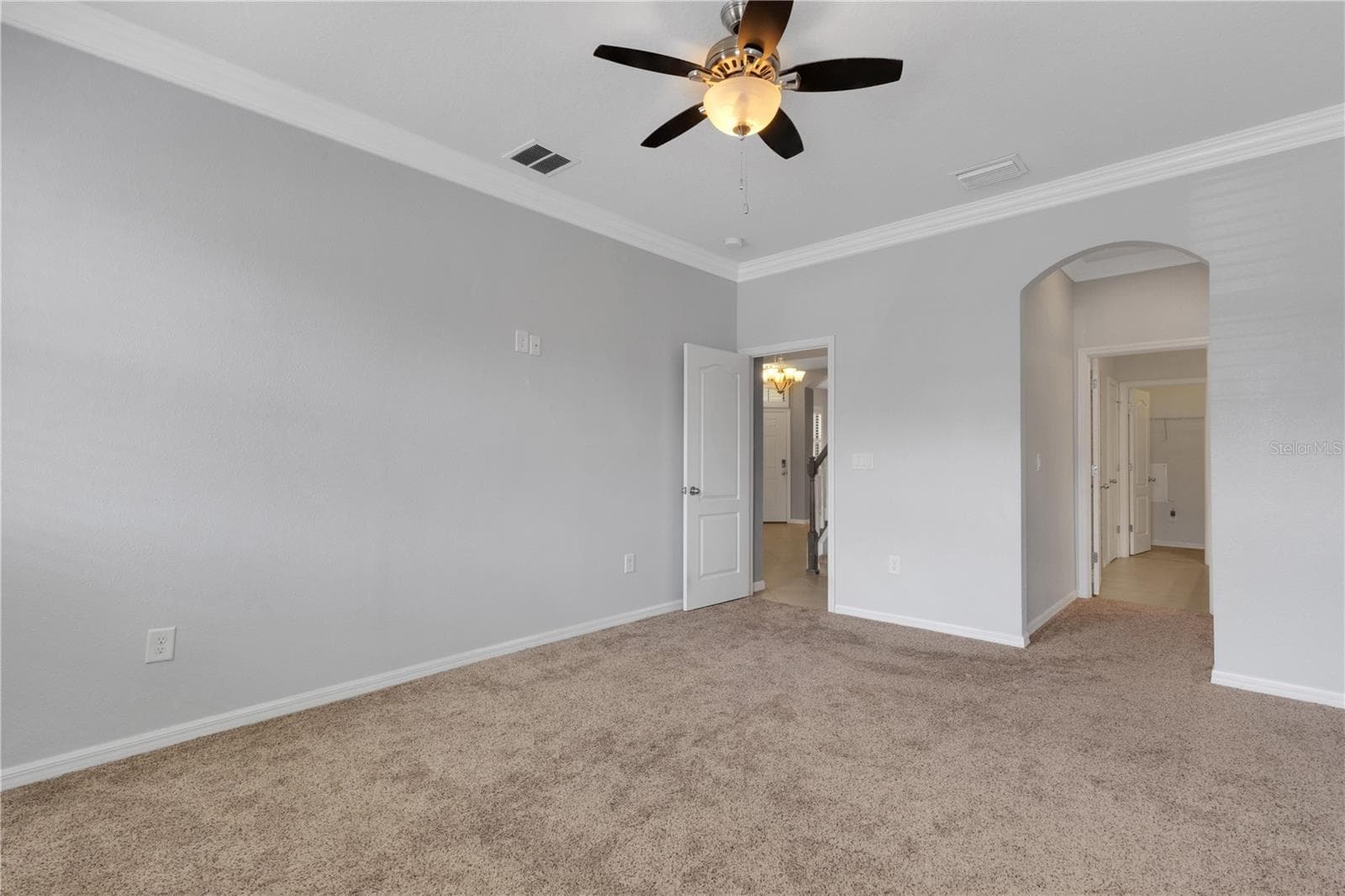 Townhouse at 5166 BAY ISLE CIR, CLEARWATER, photo 32 of 67