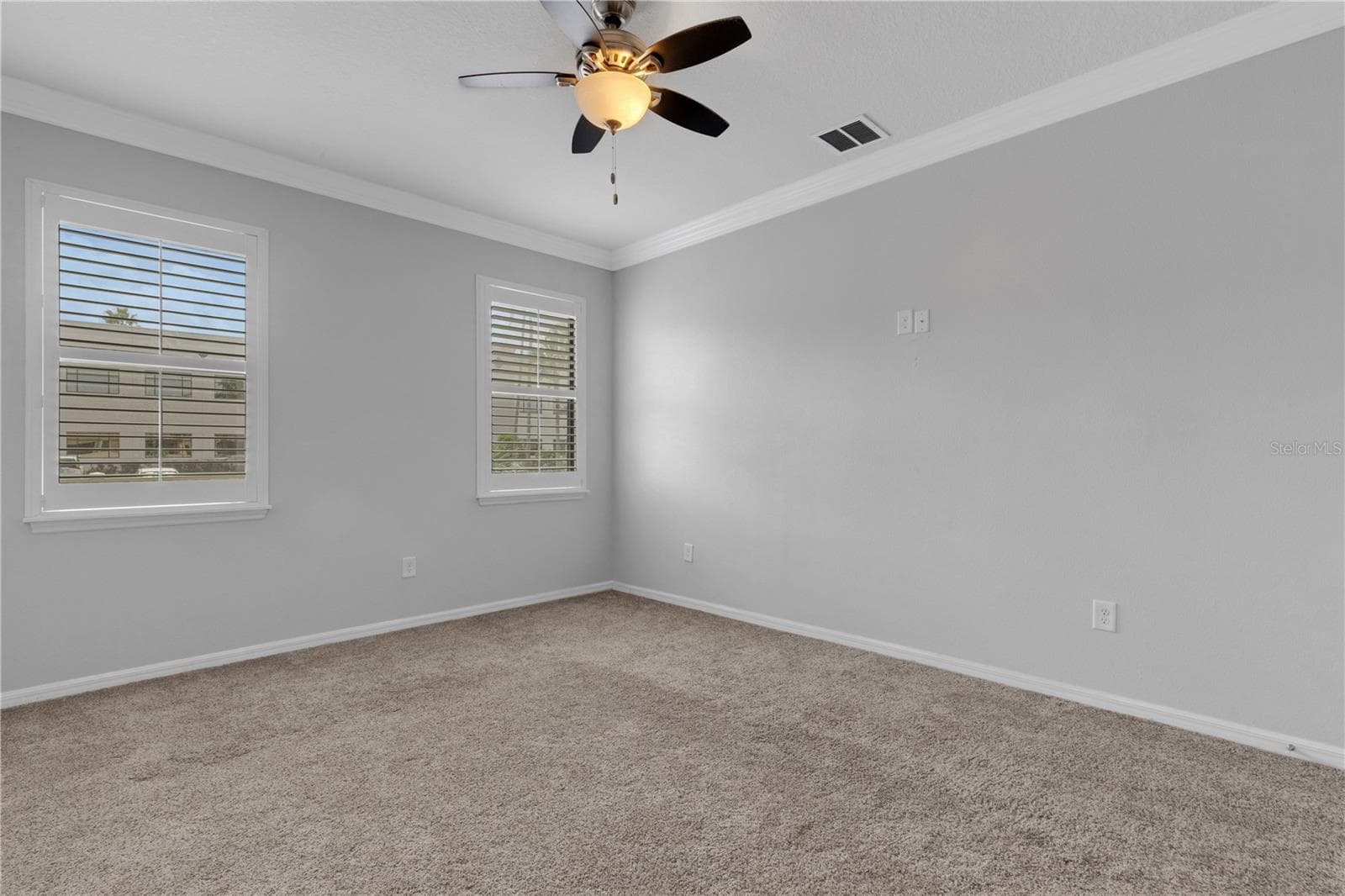 Townhouse at 5166 BAY ISLE CIR, CLEARWATER, photo 33 of 67