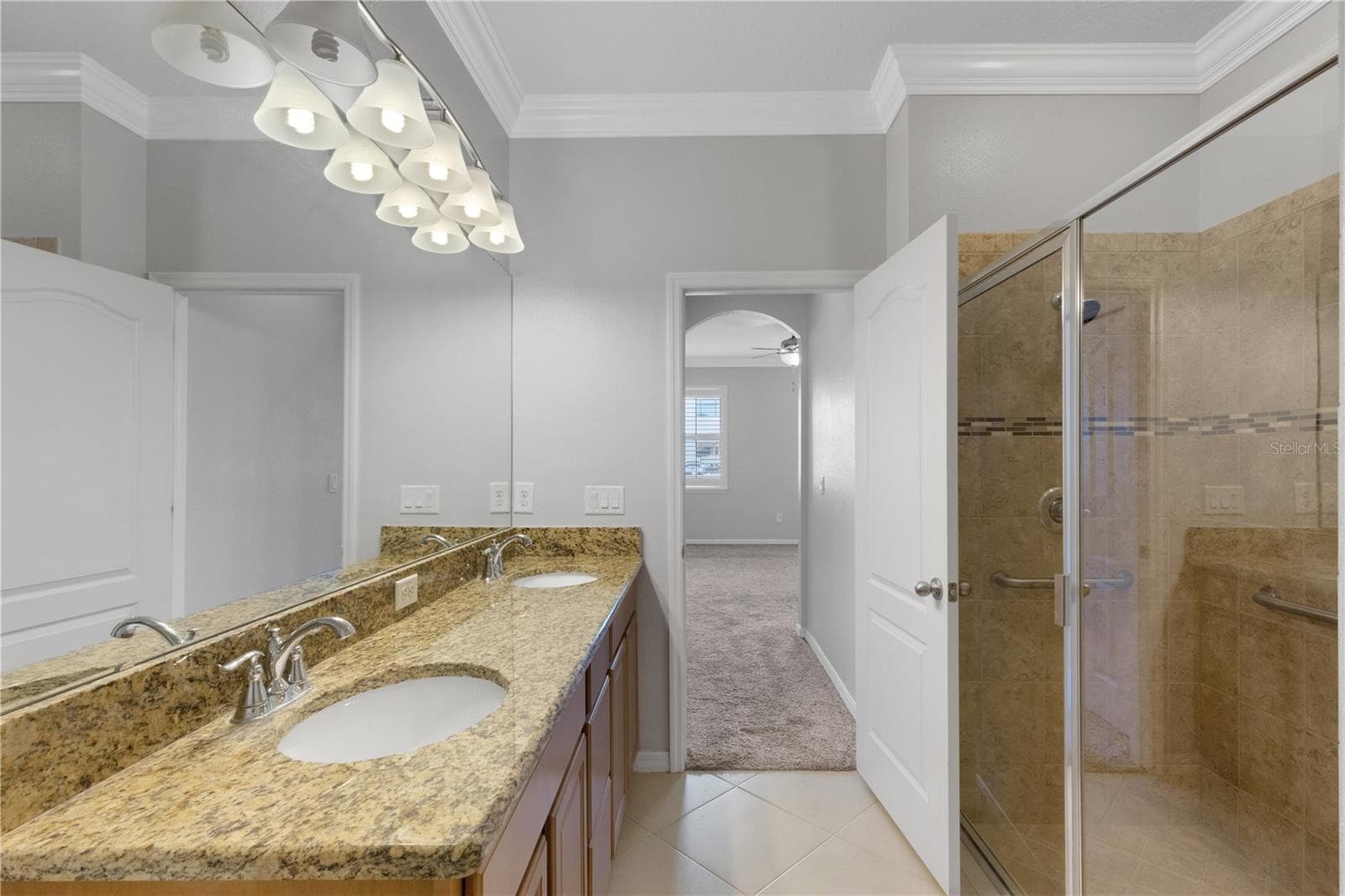 Townhouse at 5166 BAY ISLE CIR, CLEARWATER, photo 37 of 67