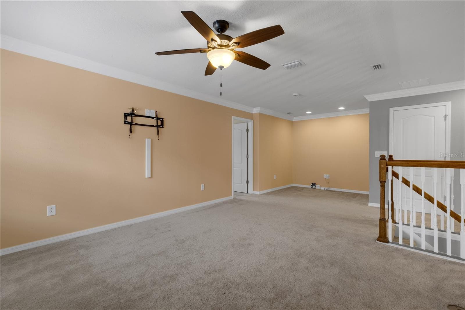 Townhouse at 5166 BAY ISLE CIR, CLEARWATER, photo 44 of 67