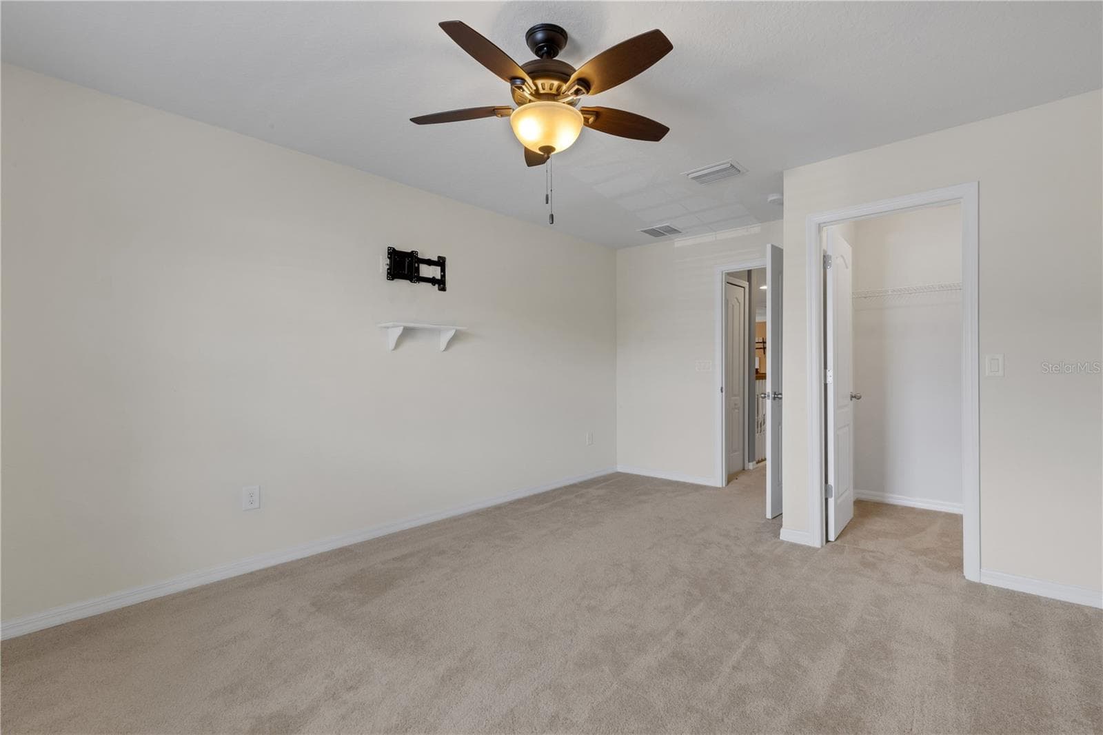 Townhouse at 5166 BAY ISLE CIR, CLEARWATER, photo 59 of 67
