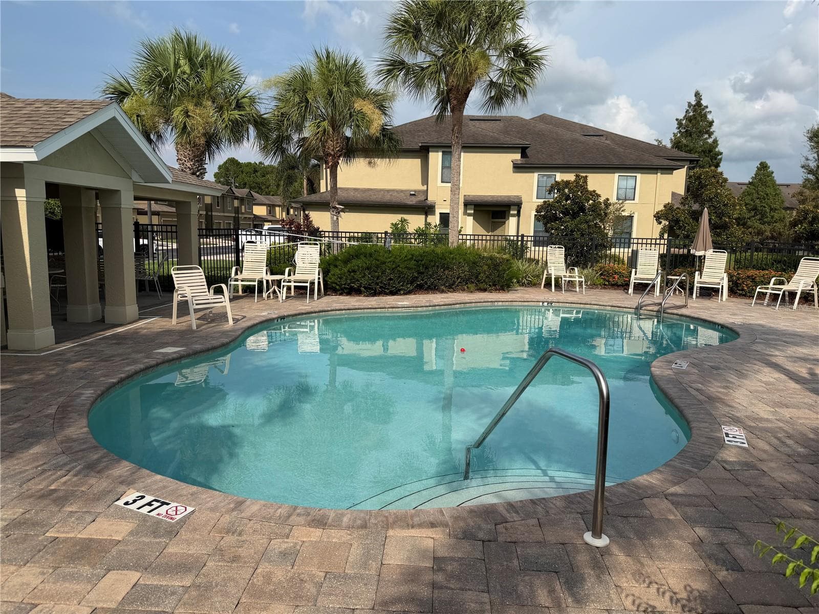 Townhouse at 5166 BAY ISLE CIR, CLEARWATER, photo 63 of 67