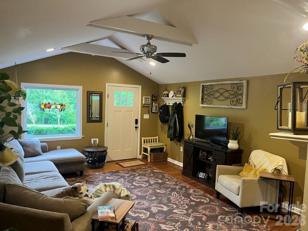 LIVING ROOM - 325 Ewbank Road, Etowah