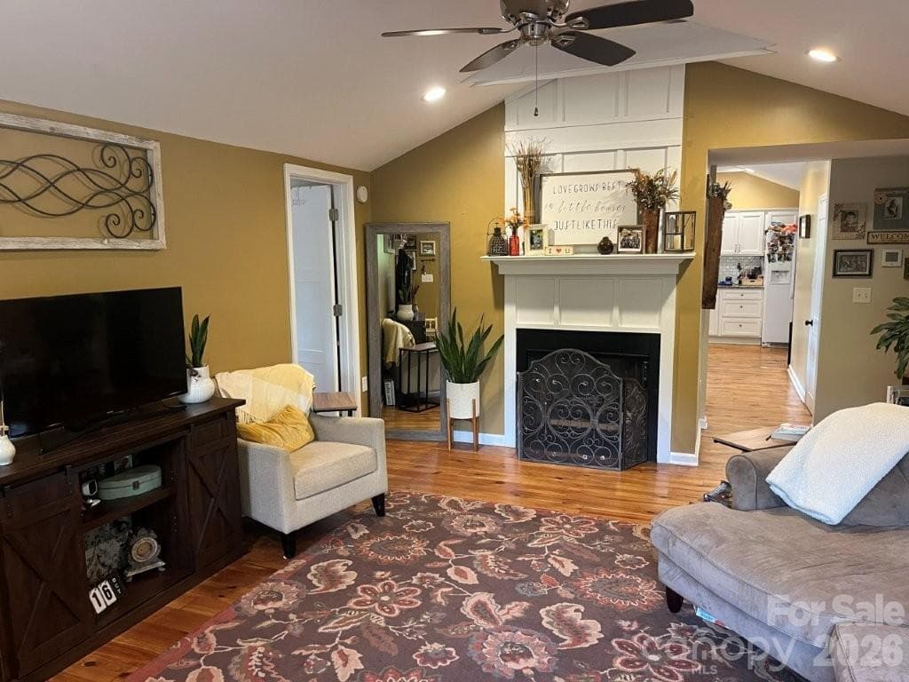 Single Family Residence at 325 Ewbank Road, Etowah, photo 10 of 34