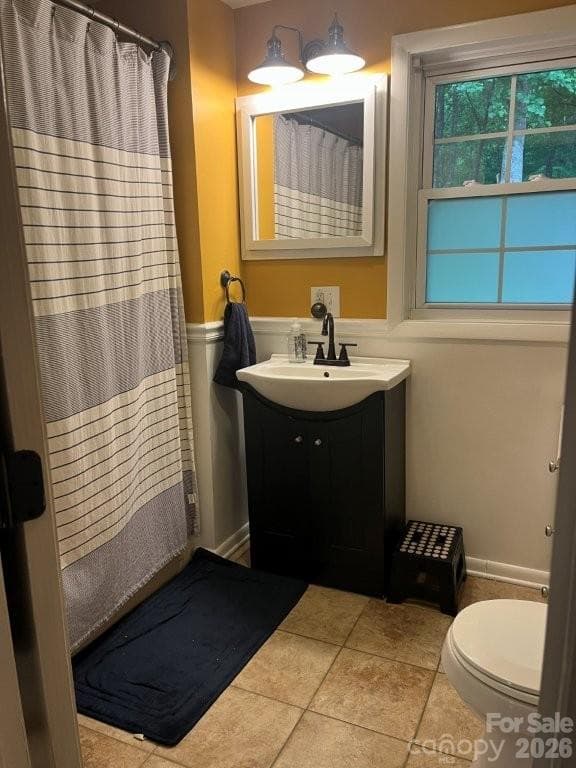 BATHROOM - 325 Ewbank Road, Etowah