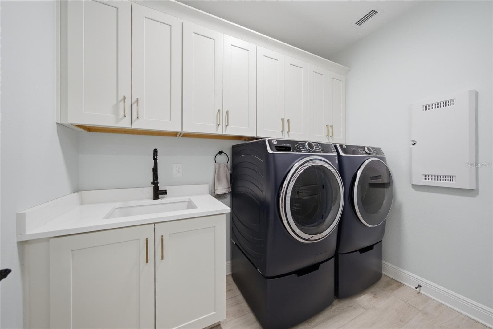Laundry Room - 4815 HONEY DEW LN, BRADENTON