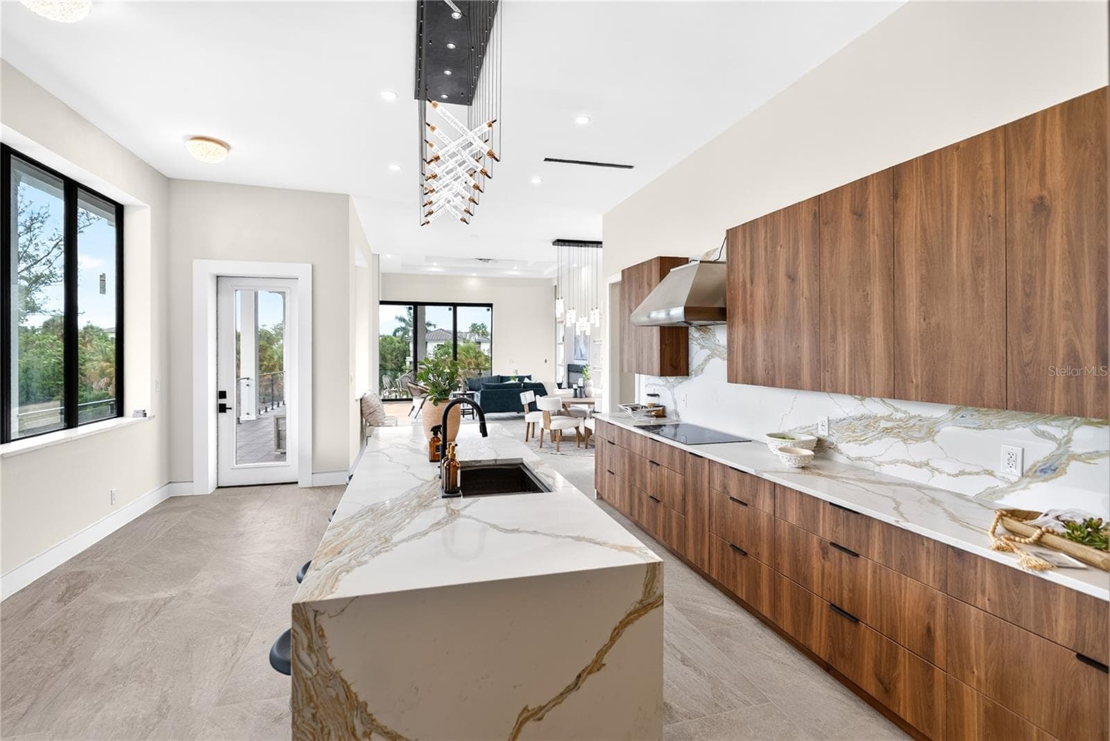 Single Family Residence at 539 AVENIDA DEL NORTE, SARASOTA, photo 6 of 64