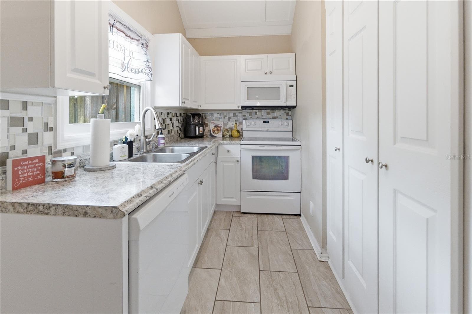 Condominium at 12414 TOUCHTON DR #100, TAMPA, photo 7 of 26
